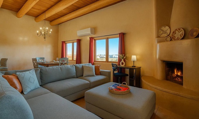 La Cienaga House | Encanto Casita steps away from Santa Fe Hot spring