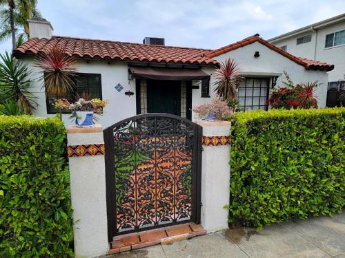 Mid City House | Encanto! Enchanted 3 bedroom private home near LACMA