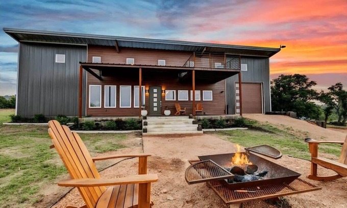Fredericksburg House | Enchanted Rock Ridge | Cowboy Pool|Hot|Tub,Firepit