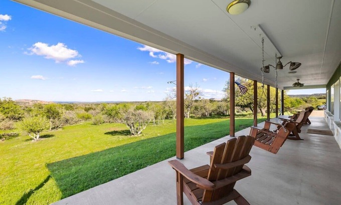Fredericksburg House | Enchanted Rockview House | 3 Bedroom | Firepit