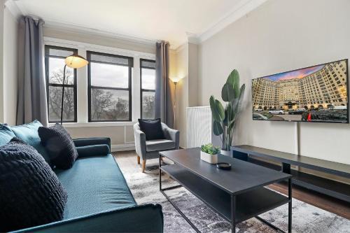 East Hyde Park Apartment | Enchanting 1BR Apartment in Hyde Park - Windermere 401