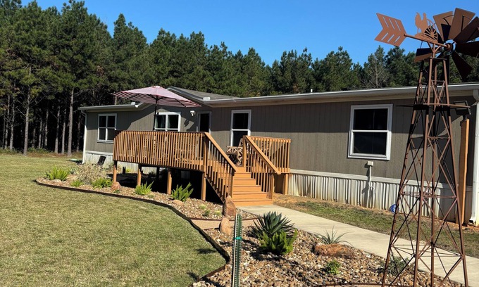 Votaw House | Enchanting and relaxing 4-bedroom pine house with plenty outdoor space to enjoy.