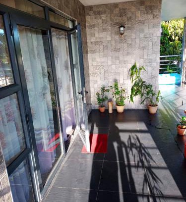 Saint Felix House | Enchanting Bungalow in Chemin Grenier with Jacuzzi and Garden