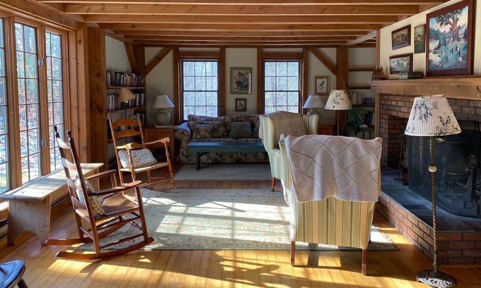 Stephentown House | Enchanting forest hide-away