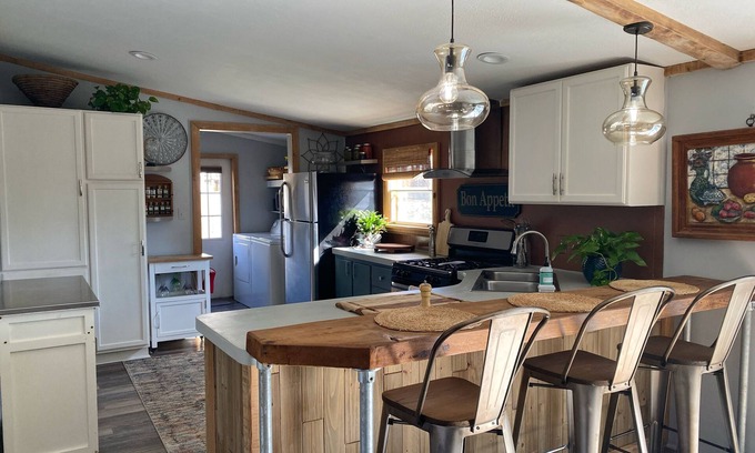 Candler House | Enchanting Private Property! Minutes from fine dining,award winning breweries!