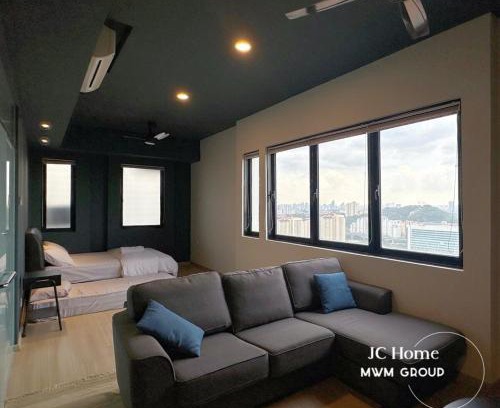 The Strand Apartment | Encorp Strand Bathtub Elegant Design 3pax By MWM