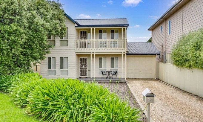 Encounter Bay House | Encounters by the Sea 20 Whalers Rd Encounter Bay