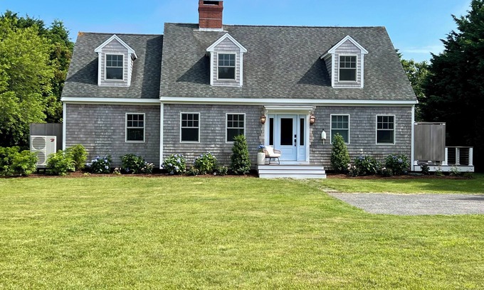Katama House | END OF SUMMER SAVINGS! LUXE Coastal Chic KATAMA Gem Close to Beach & Town