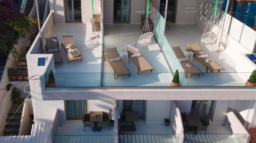 Agios Vasileios Hotel | Endless Blue Seaside View