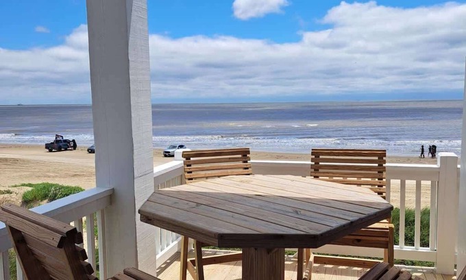 Crystal Beach House | Endless Horizons Summ