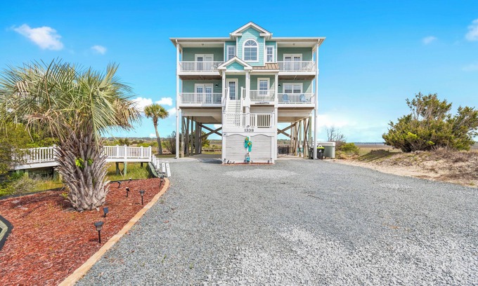 Holden Beach House | "Endless Views" - 2nd Row Home w/Private Pool, 4 Bedrooms/3 Bathrooms