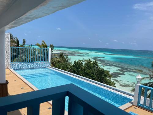 Dhiffushi Hotel | Endorphins Beach Villa