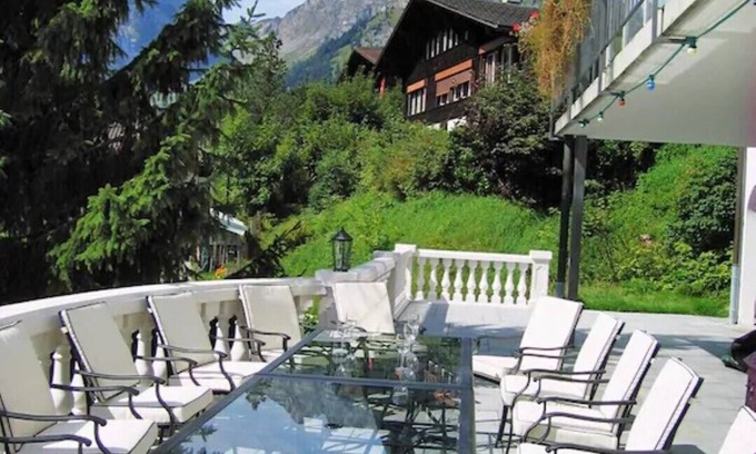 Engelberg Villa | Engelberg/Titlis , large classic villa , ski chalet.