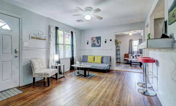Medicine Park House | Enjoy 360 Mountain views at 3BR House