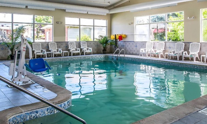 Ann Arbor House | Enjoy a Comfortable Stay! W/ an indoor Pool