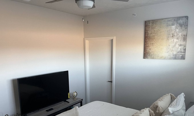Raymore Apartment | Enjoy a Luxury living, Convenient walking distance of several restaurants & more