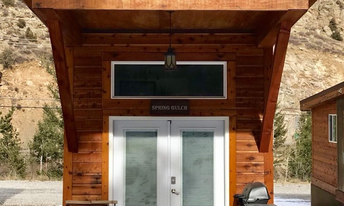 Idaho Springs Cabin | Enjoy a Rocky Mountain Getaway in a Fully-Furnished Cabin