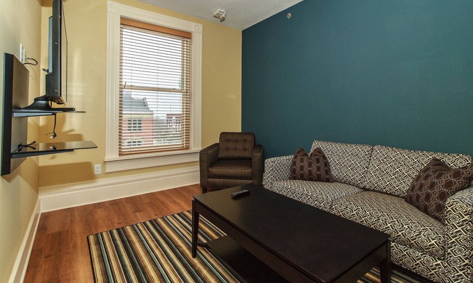 St. Clairsville House | Enjoy a Seamless Blend of Functionality and Style Condo close to Wheeling 208