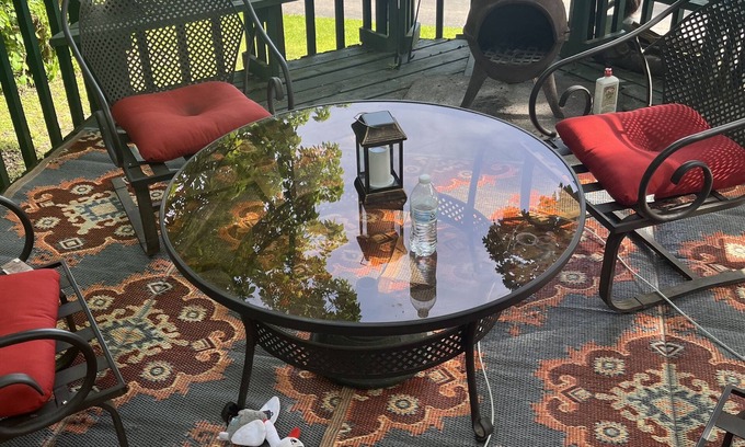 Monticello Cottage | Enjoy a serene stay at Eagle Nest Cottage