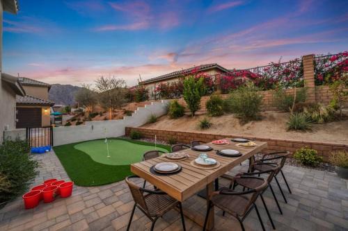 La Quinta House | Enjoy a stay @ Casa de Fore!Play! New Townhome!