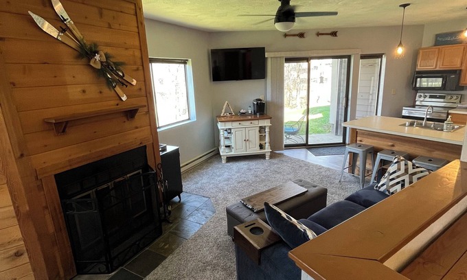 Jefferson Township Condo | Enjoy all the Laurel Higlands has to offer! Skiing, hiking, biking…