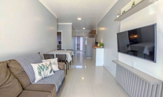 Praia da Armacao do Itapocoroi House | Enjoy Armação Beach - Tulip House