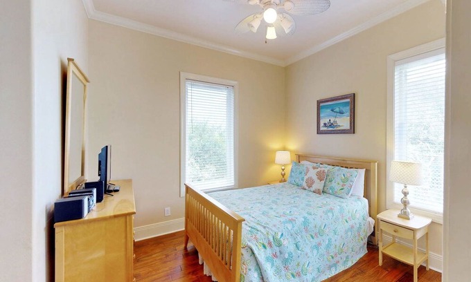 St. George Island House | Enjoy Beachfront Vistas from Prvt. Pool and Decks! Plantation, Pets Welcome, 6BR/6BA "Aqua Vista"