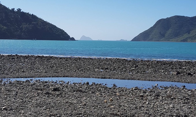 Okiwi Bay Cottage | Enjoy beautiful Okiwi Bay