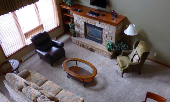 Stanley Hills Condo | Enjoy classic, vintage décor, and mountain views from private outdoor hot tub!
