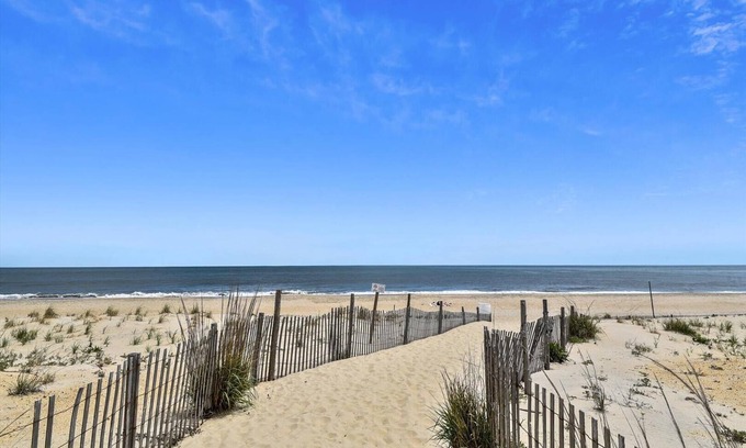 Dewey Beach House | Enjoy Fall at the beach in 4BR Dewey Beach Townhouse