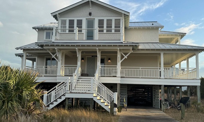 South Beach House | ENJOY glorious FALL at a discount;JUST renovated Oceanview,huge porches,4 bd/5ba