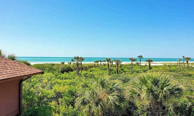 Sanibel Condo | Enjoy Gulf views from your Sanibel Island escape - Signal Inn 06