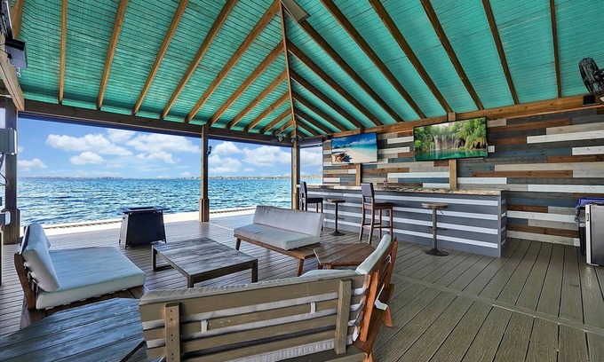 Clermont House | Enjoy lake life at The Dome for remote work, triathlons, or Disney! Relax& Enjoy