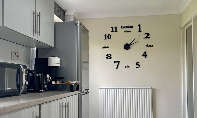 Highams Park Other | Enjoy lovely 4 bed Apartment with garden