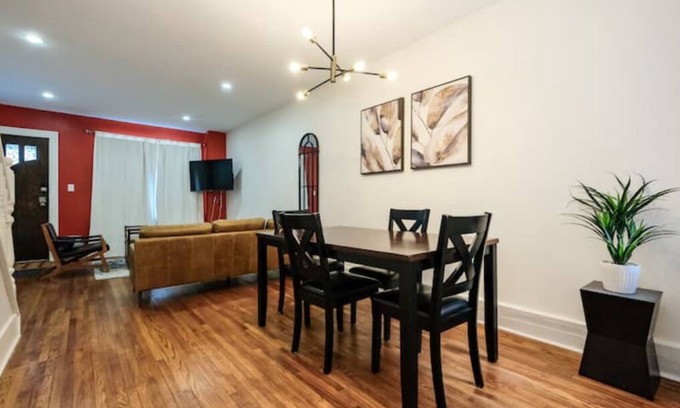 Bridgeview Apartment | Enjoy lovely view of Detroit River