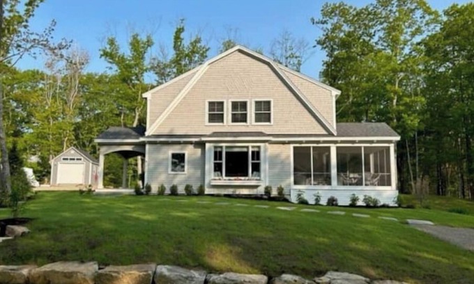 Cape Porpoise House | Enjoy luxurious, ocean access at Flossie's Folly II in Cape Porpoise
