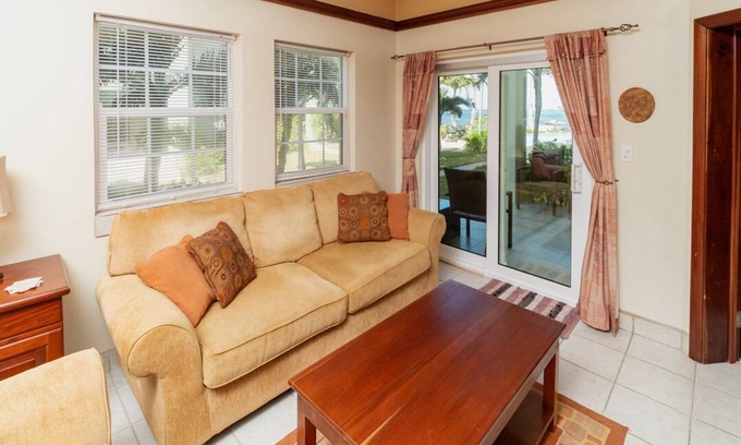 San Pedro Condo | Enjoy ocean and beach views from this 2 bedroom condo - Gold Standard Approved