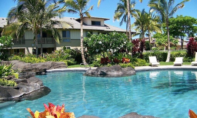 Kamuela Condo | Enjoy snorkeling nearby! Pool available and easy walk to beach!