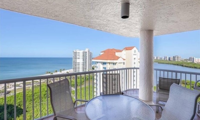 Park Shore Condo | Enjoy sweeping Gulf views in this 12th floor condo - CL1203