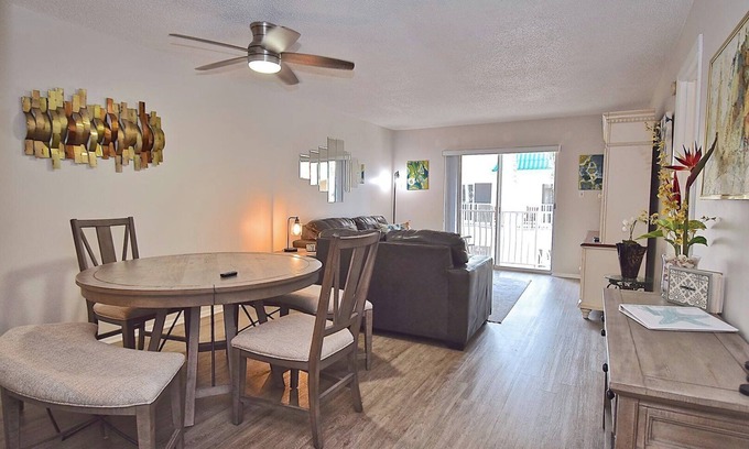 Siesta Key Condo | Enjoy the Beach & the Bay! Sensational Condo & Fantastic Amenities at Palm Bay Club 335