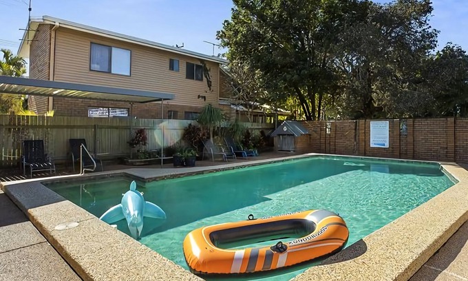 Sawtell Apartment | Enjoy the convenience of this two bedroom ground floor apartment close to the beach.