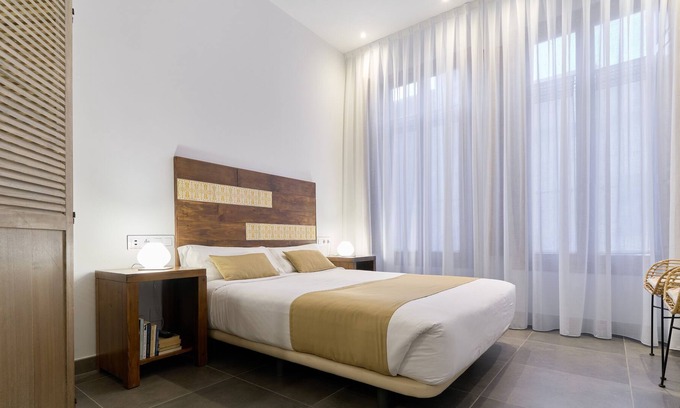 El Cabanyal Apartment | Enjoy the freshness of the sea and Mediterranean plants