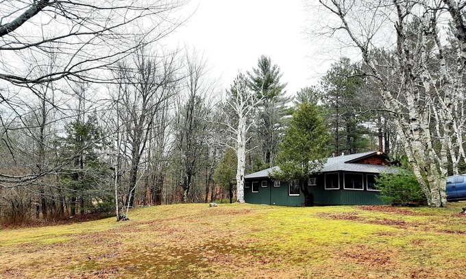 North Pole Cabin | Enjoy the magic of the Adirondacks that awaits you at the Iron Peaks Lodge.