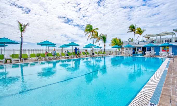 Marathon House | Enjoy the manatees off the 75’ dock w/Cabana Club Access on Gulf near Atlantic