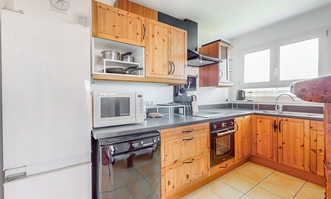 Epinay-sous-Senart Apartment | Enjoy your holiday in this inviting holiday apartment.