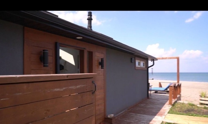 Stoney Creek Cottage | Enjoy your stay at this Beautiful property with Private Beach!!!