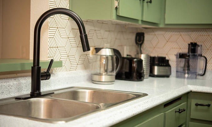 Santa Ana Apartment | Enjoyable 2-bedroom apartment with Central AC in Santa Ana