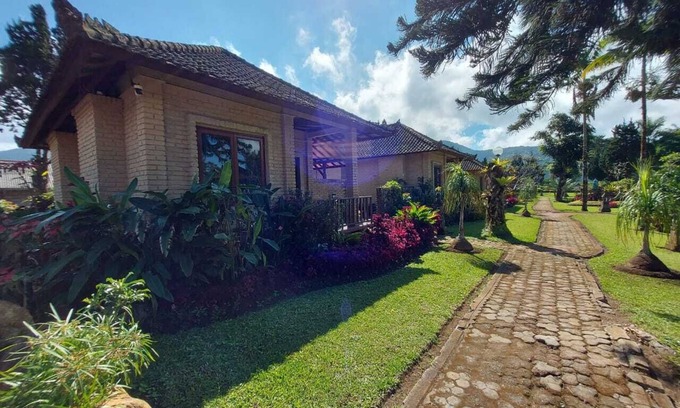 Candikuning Hotel | Enjung Beji Resort