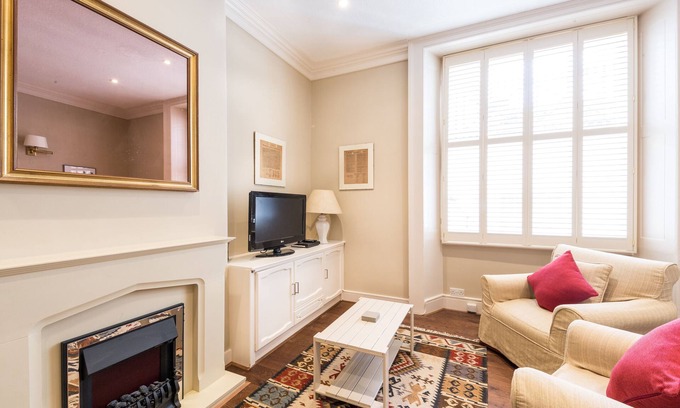 Knightsbridge Apartment | Ennismore Gardens | Pro-Managed