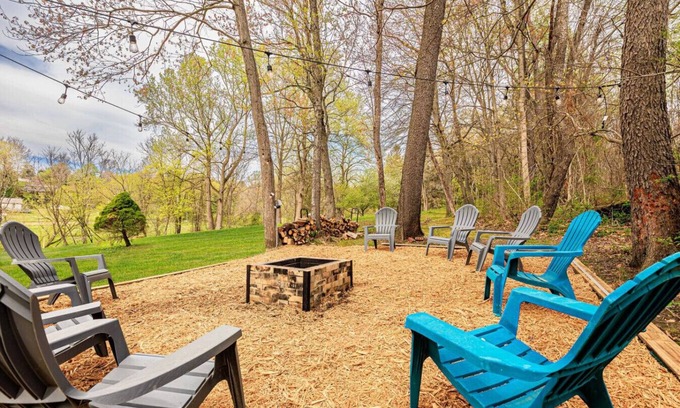 Refton House | Enola Trail Getaway *bikes*rural